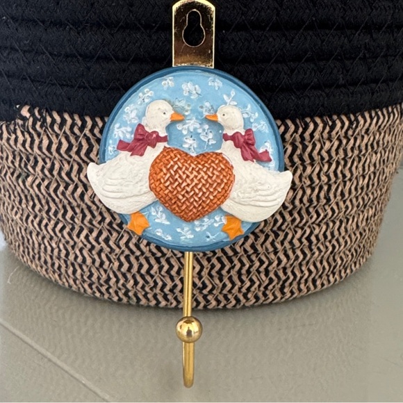 Vintage Cottagecore Wall Hook Goose Bow Heart Avon Country Decor Kitchen 80s - Picture 1 of 5